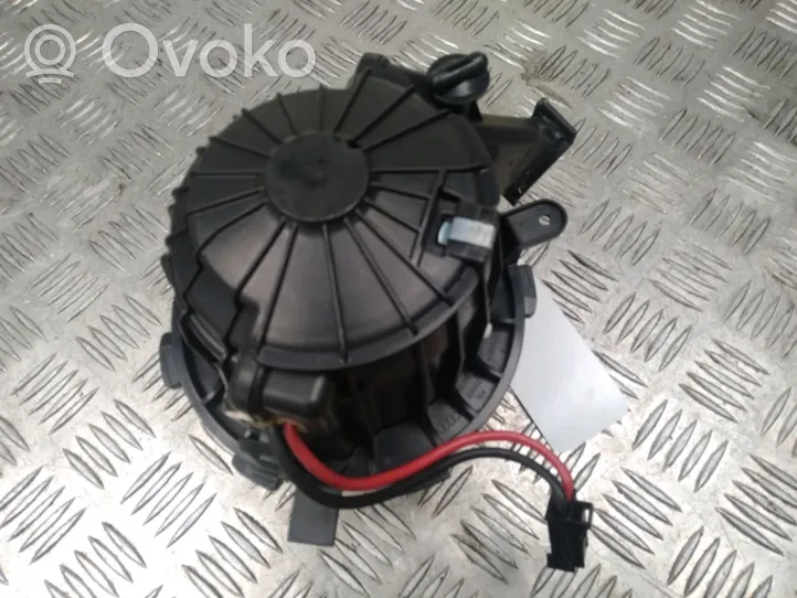 Audi A4 S4 B8 8K Mazā radiatora ventilators 8T1820021