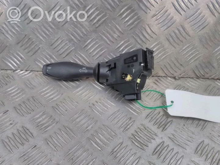 Ford Ka Ручка поворотов/ фонарей 2062012