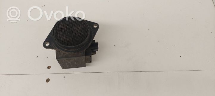 Volkswagen PASSAT B4 Przepływomierz masowy powietrza MAF 074906461