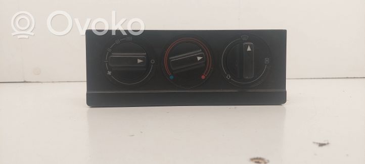 Audi 80 90 B3 Gaisa kondicioniera / klimata kontroles / salona apsildes vadības bloks (salonā) IVV109