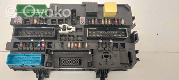 Opel Astra H Module de fusibles 5DK00866960