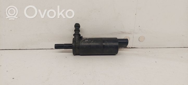 BMW 5 E39 Headlight washer pump 8377613