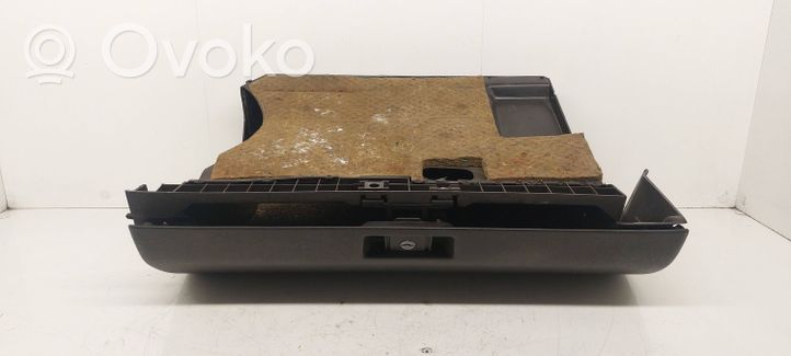 Audi 80 90 B2 Glove box 811857095D