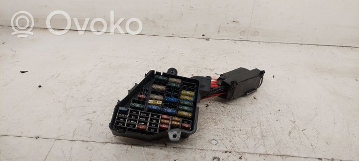 Audi A4 S4 B6 8E 8H Fuse module 8D1941824