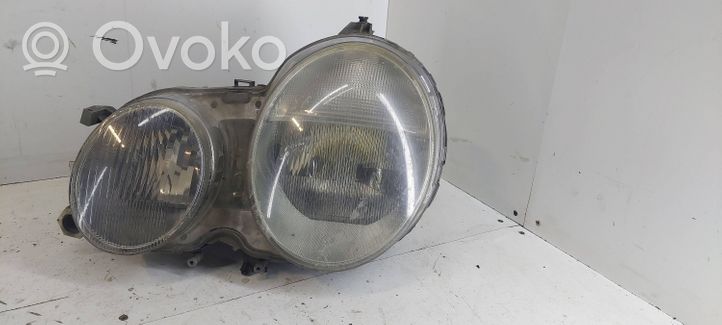 Mercedes-Benz E W210 Lampa przednia Py21w1156na