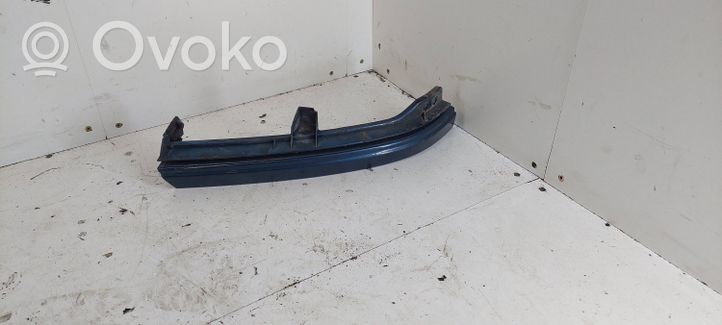 Opel Zafira A Listwa pod lampę przednią 90580657rh