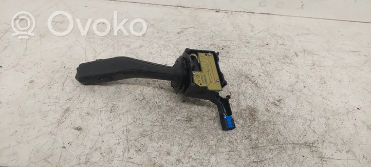 Seat Toledo III (5P) Palanca de control del limpiaparabrisas 1K0953519A