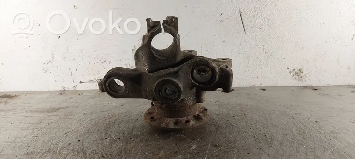 BMW 5 E39 Front wheel hub spindle knuckle 