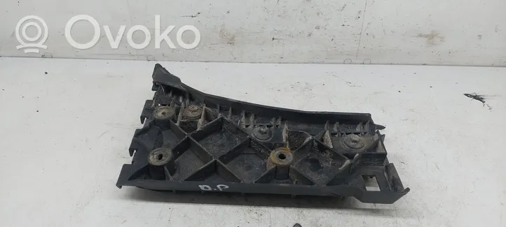 Audi A4 S4 B5 8D Front bumper mounting bracket 8D0807284