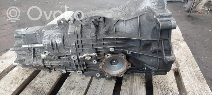 Audi A4 S4 B5 8D Mechaninė 5 pavarų dėžė 012301103T