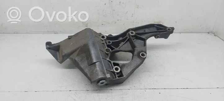 Skoda Fabia Mk1 (6Y) Supporto della pompa del carburante 038903143T