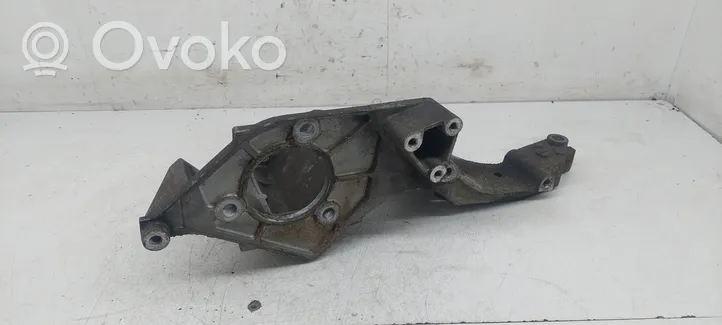 Skoda Fabia Mk1 (6Y) Support pompe injection à carburant 038903143T