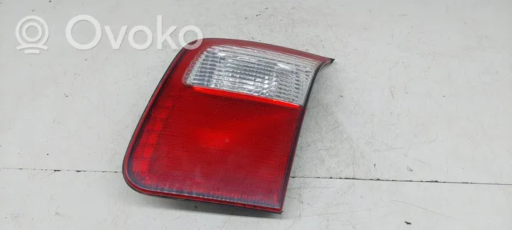 Subaru Forester SF Takaluukun takavalot 22620697