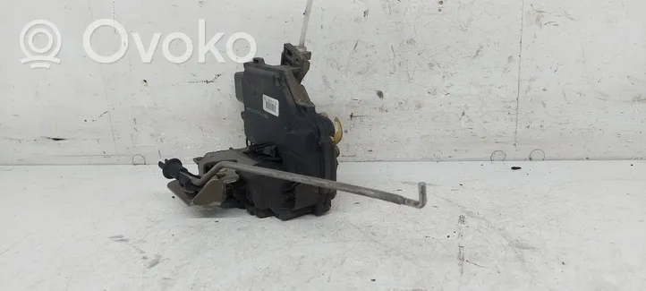 Audi A4 S4 B6 8E 8H Etuoven lukko 4B1837015G