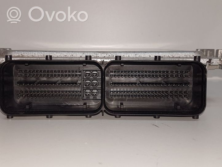 KIA Optima Dzinēja vadības bloks 391012U720