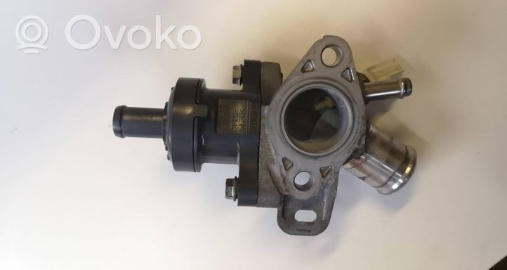 Toyota Prius (XW50) Pompe à eau de liquide de refroidissement 7F23AJ0099