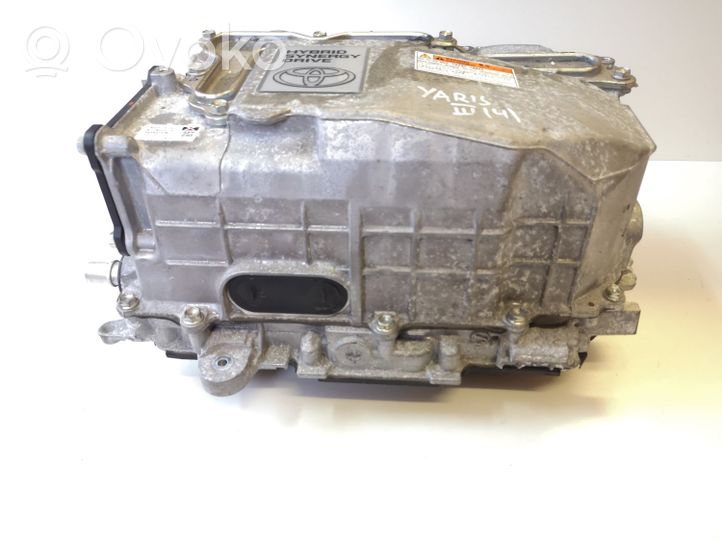 Toyota Yaris Voltage converter inverter G920052033