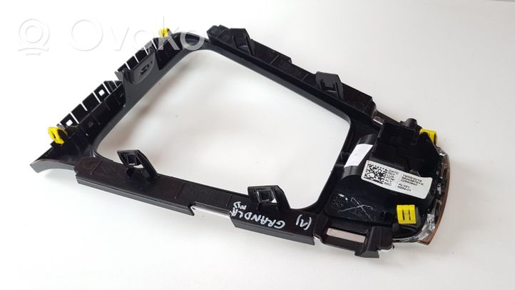 Opel Grandland X Rivestimento in plastica cornice della leva del cambio YP00055677