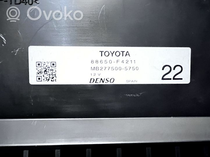 Toyota C-HR Oro kondicionieriaus/ šildymo valdymo blokas 88650F4211