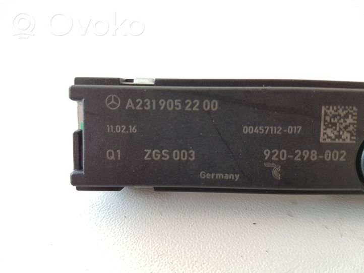 Mercedes-Benz C W205 Antenos stiprintuvas A2319052200