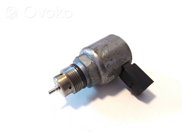 Mercedes-Benz E W212 Fuel pressure regulator 28280799