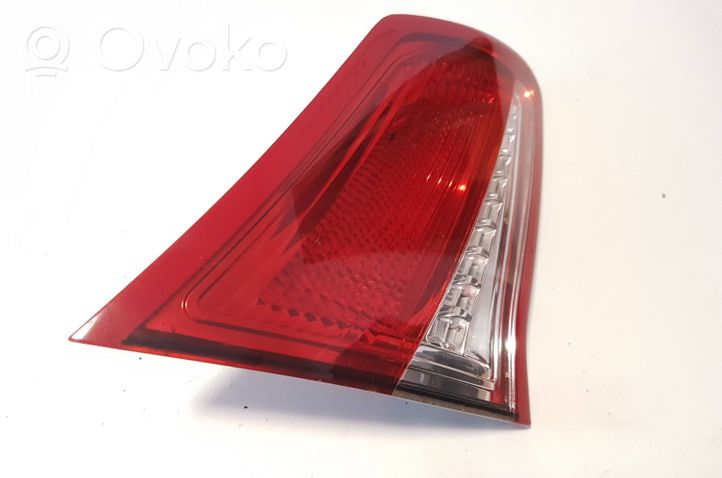 Citroen C4 II Lampy tylnej klapy bagażnika 9672155880