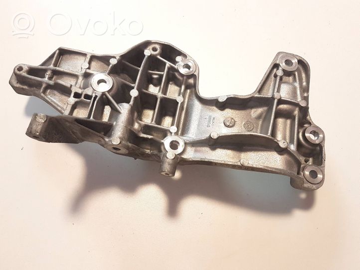 Citroen C5 Aircross Support de générateur / alternateur 9833032280