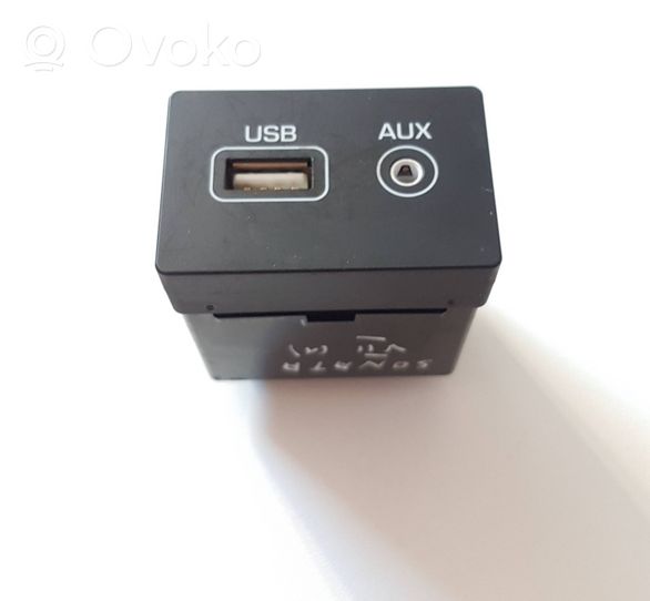 Hyundai Sonata Connecteur/prise USB 96120C1500