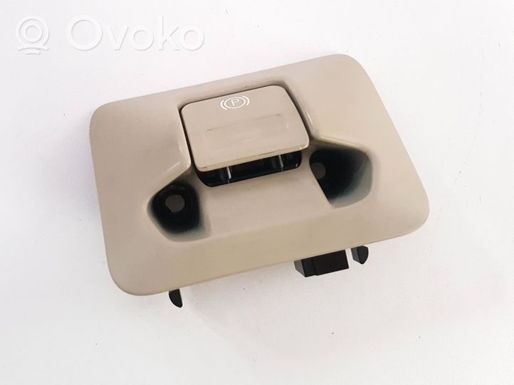 Volvo XC60 Hand brake release handle 31433501