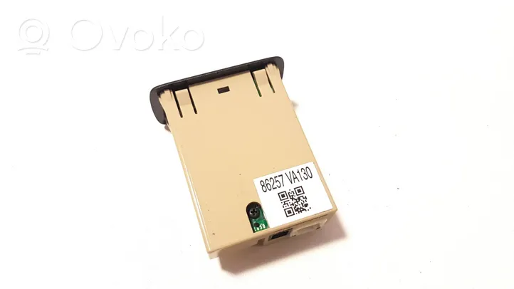 Subaru Forester SK Connettore plug in USB 86257VA130