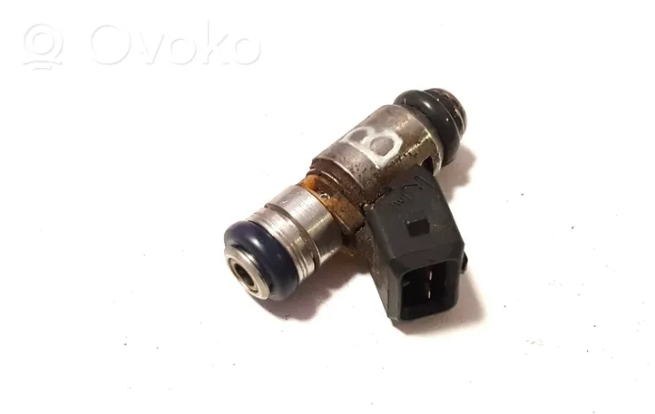 Fiat 500 Inyector de combustible IWP160