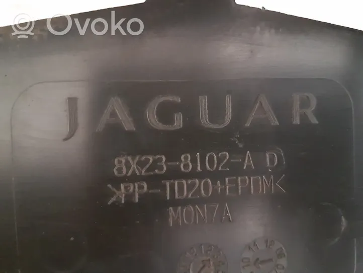 Jaguar XF Välijäähdyttimen ilmanohjauksen ilmakanava 8X238102AD