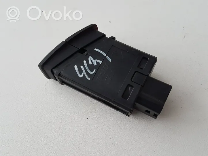 BMW 4 F36 Gran coupe Hazard light switch 9231786