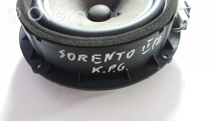 KIA Sorento Enceinte de porte arrière 963302P300