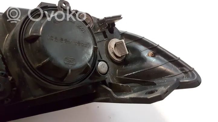 KIA Sorento Lampa przednia 921012P090