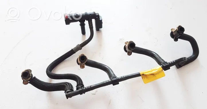 Mercedes-Benz A W176 Linea/tubo flessibile di ritorno del carburante 166714557R