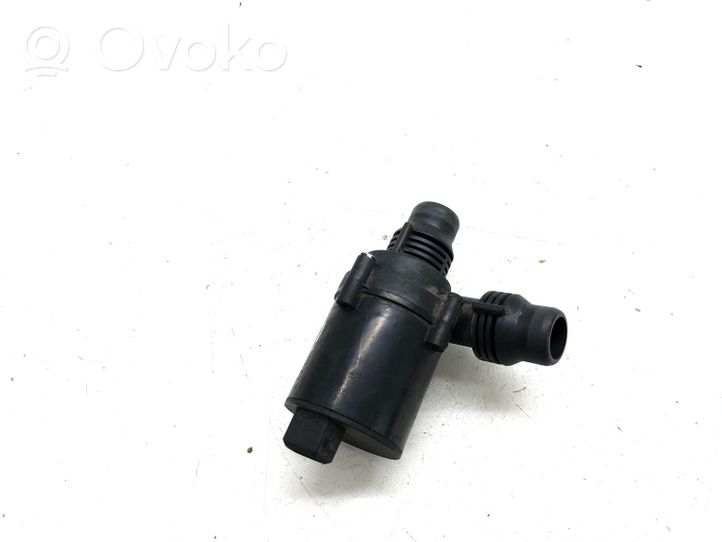 BMW 5 E60 E61 Pompe à eau de liquide de refroidissement 64216917700