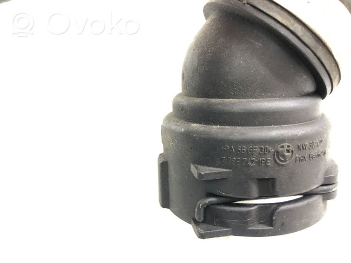 BMW 5 E60 E61 Tubo flessibile del liquido di raffreddamento del motore 7787452