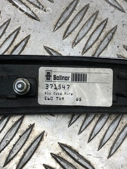 BMW 5 E60 E61 Kita priekinių durų apdailos detalė 371547