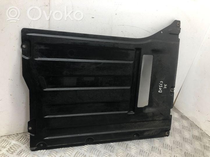 BMW X5 E70 Center/middle under tray cover 7160235