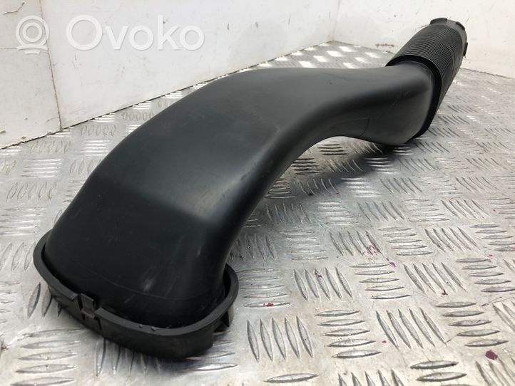 BMW X6 E71 Air intake duct part 7798341