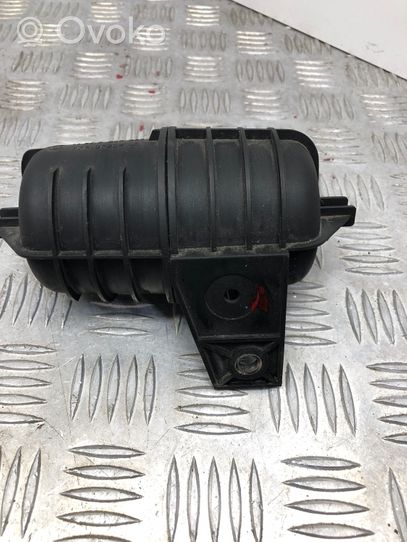 BMW 5 E60 E61 Vacuum air tank 11652247620