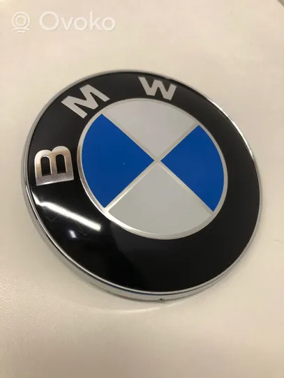 BMW 5 E60 E61 Emblemat / Znaczek 51148132375