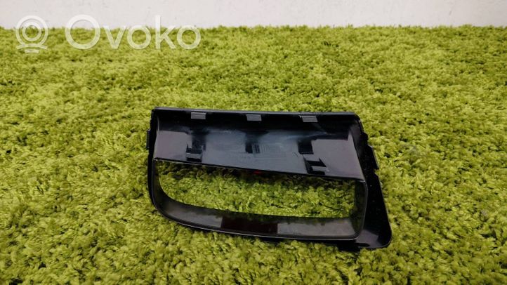 Audi RSQ3 Grille inférieure de pare-chocs avant 8U0807795A