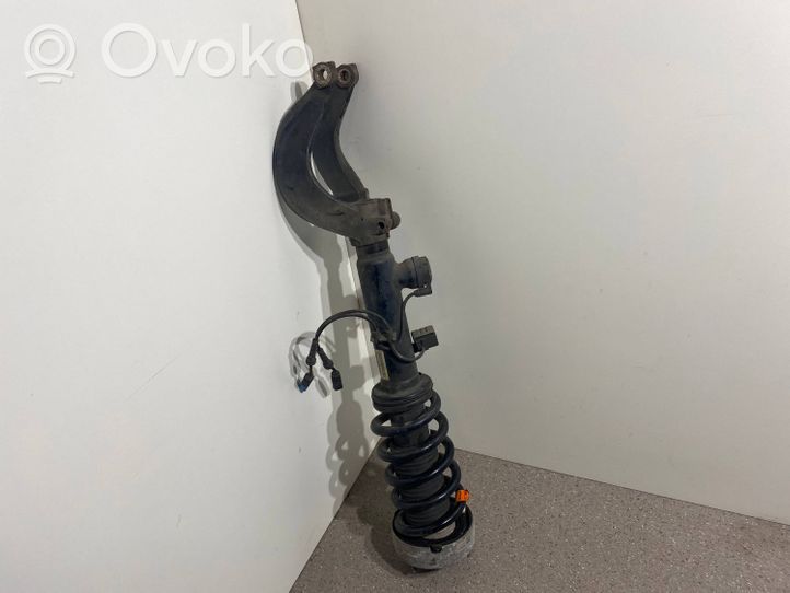 BMW X5 F15 Priekinis amortizatorius su spyruokle 6863174