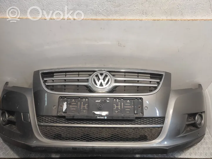Volkswagen Tiguan Передний бампер 