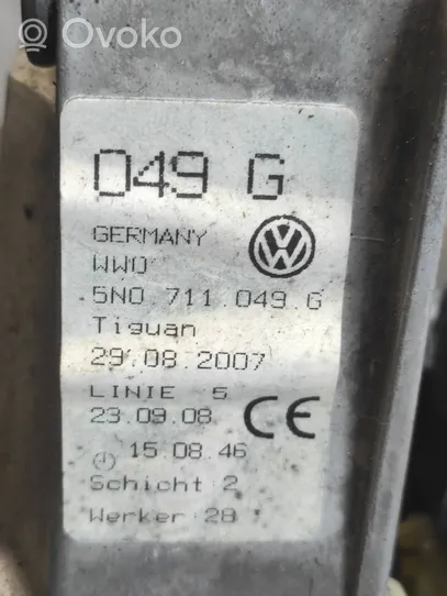 Volkswagen Tiguan Lewarek zmiany biegów / górny 5N0711049G