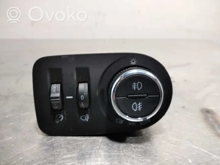 Opel Crossland X Przycisk / Pokrętło regulacji oświetlenia deski rozdzielczej 39132265