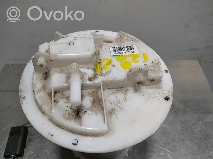 Opel Crossland X Pompe à carburant 9815895380