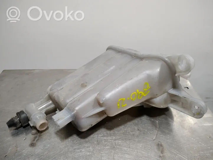 Audi A5 Vaso di espansione carburante 8K0121403Q